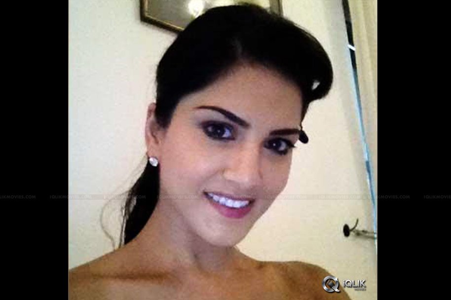 Sunny-Leone-Rare-Photos